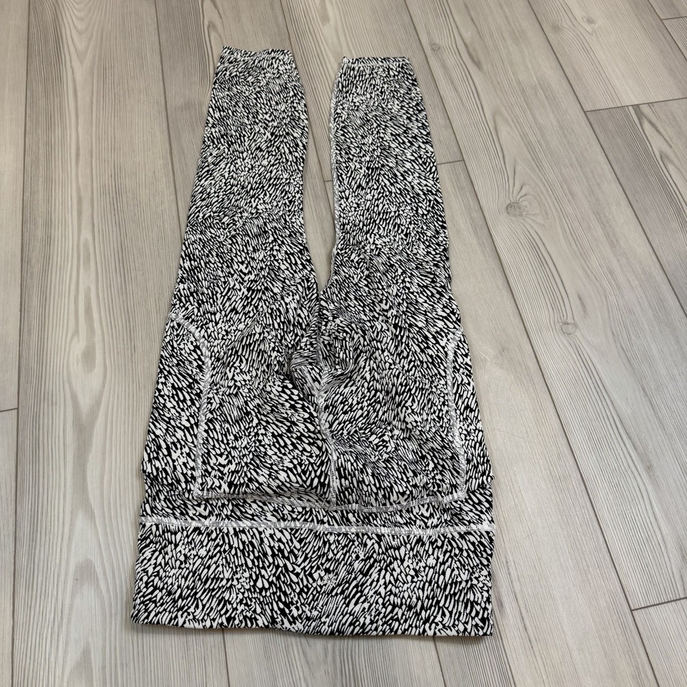 Athleta Medium Ultimate‎ Stash High Rise Textured 7/8 Tight 987267 Printed - Picture 6 of 9